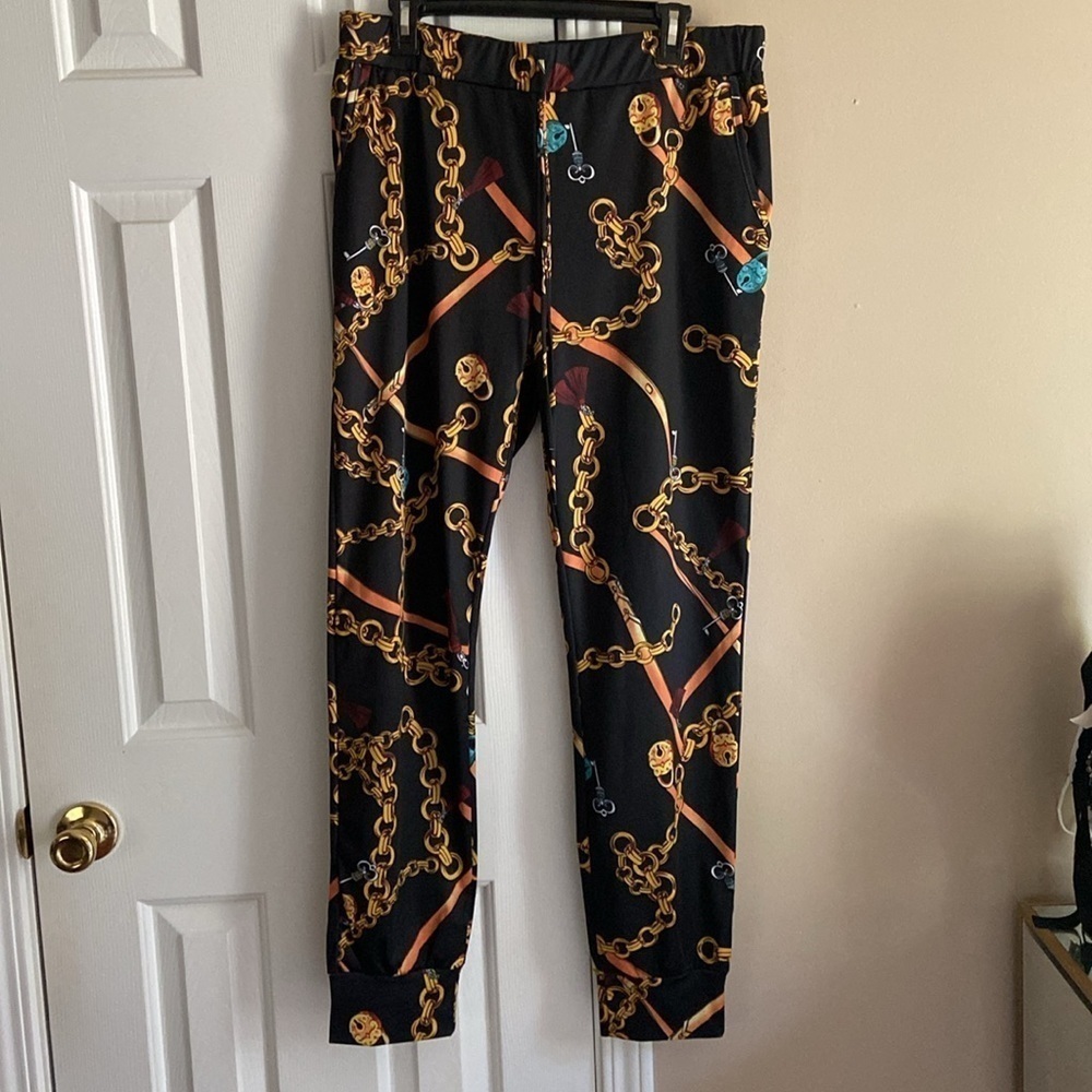Women’s Black Stretch Plus Size 3X Pants With Retro Gold Chain Print - Picture 5 of 6
